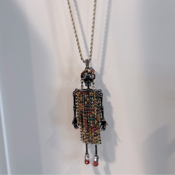 Betsey Johnson Necklace NWT - Picture 3 of 9